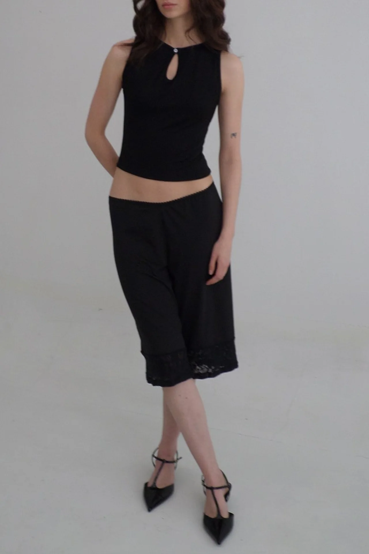 Alexa Capri Pants - Image 11