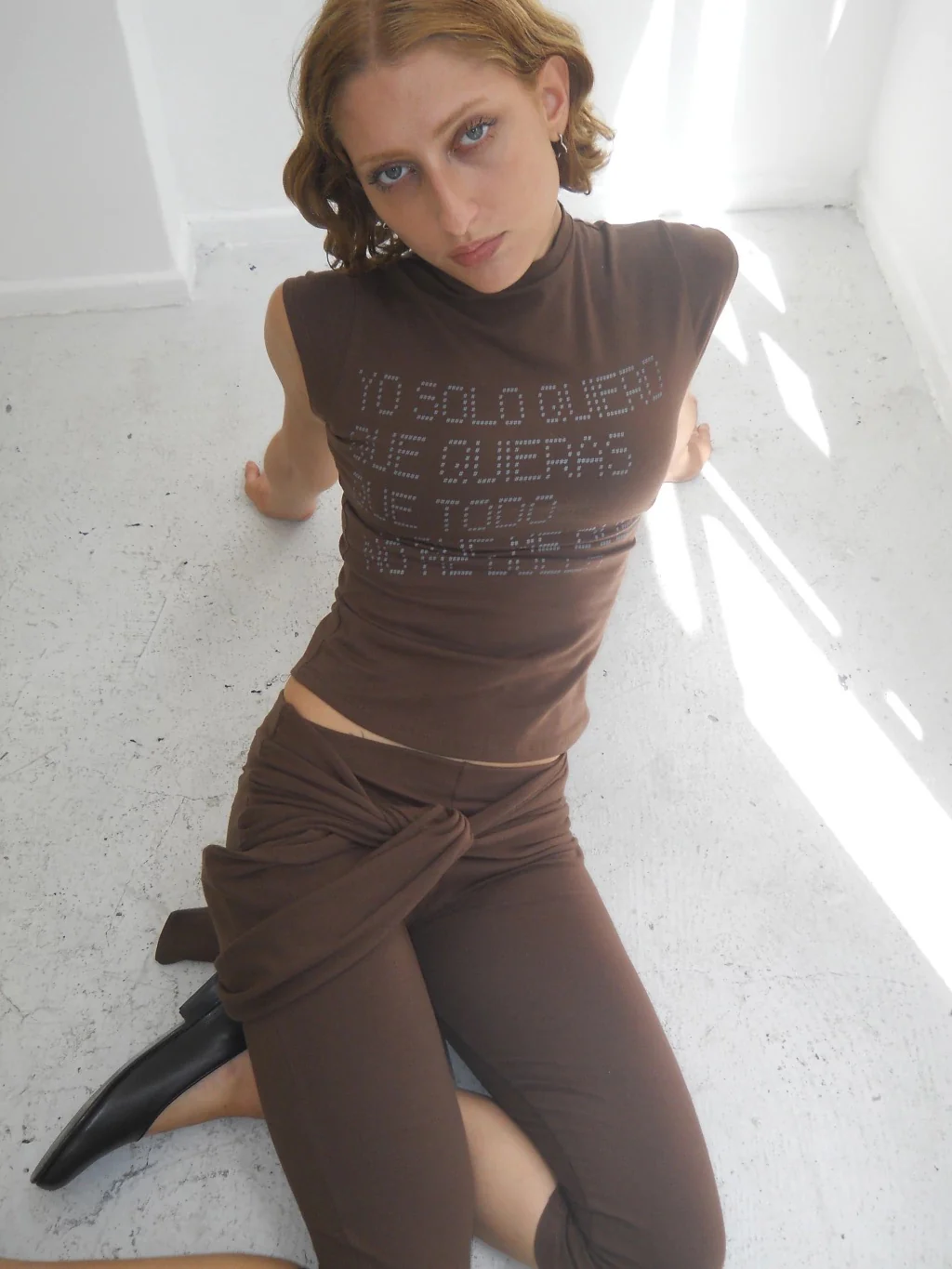 BABY TEE DOLOR - BROWN - Image 3