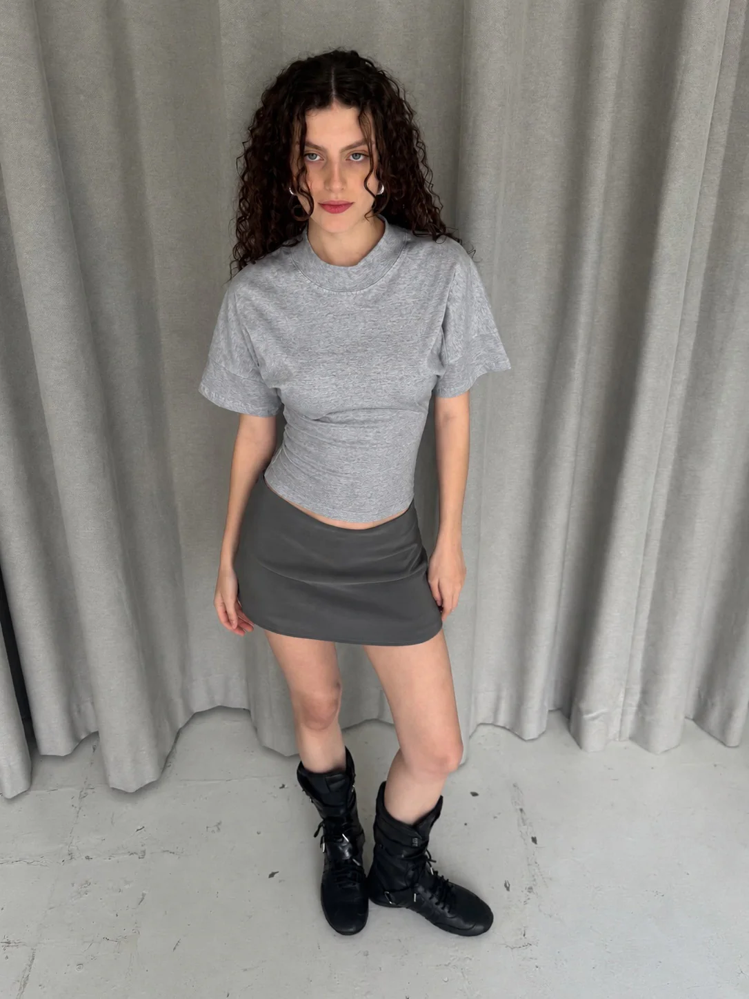 FITTED ZIP T-SHIRT - GREY