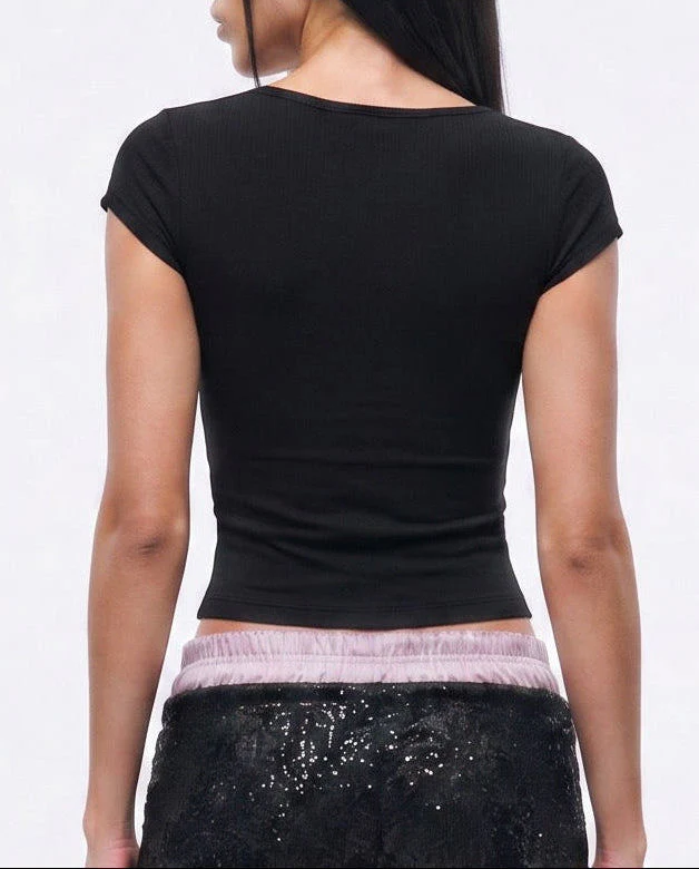 KEY SHORT SLEEVE IN BLACK - Image 2